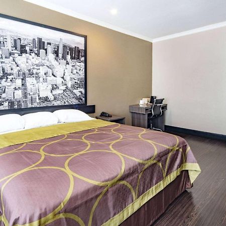 Super 8 By Wyndham North Hollywood Motel Los Angeles Buitenkant foto