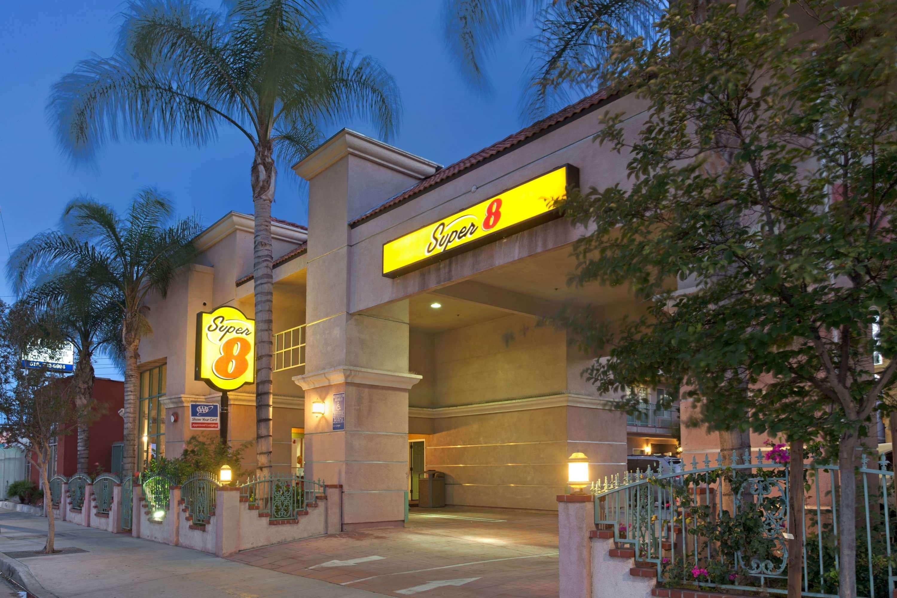 Super 8 By Wyndham North Hollywood Motel Los Angeles Buitenkant foto