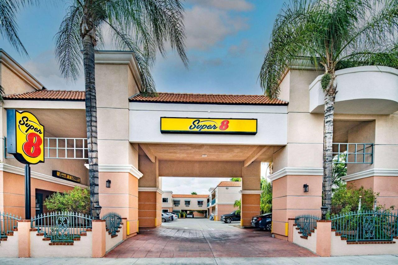 Super 8 By Wyndham North Hollywood Motel Los Angeles Buitenkant foto